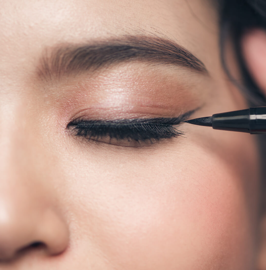 How to Turn Eyeshadow Into Eyeliner: Quick and Easy Tips