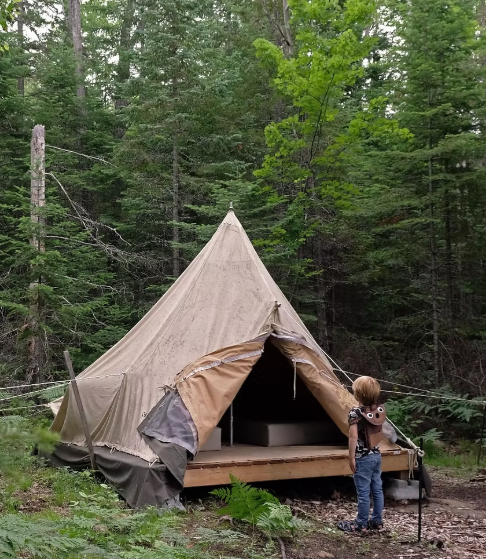 Camping vs Glamping: Which One Is Right for You?